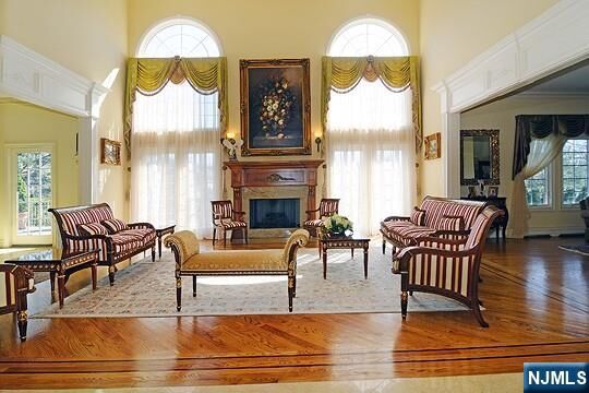 Property Photo:  417 N Woodland Street  NJ 07631 