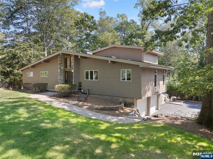 Property Photo:  727 Rolling Hill  NJ 07675 