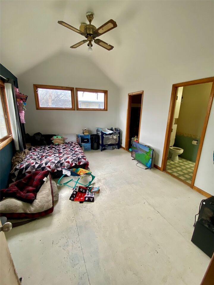 Property Photo:  423 N Pine Street  MT 59644 