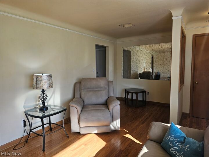 Property Photo:  4087 Suffolk Road  OH 44121 