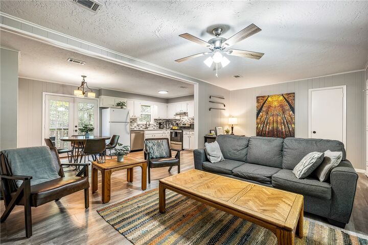 Property Photo:  13 Mobray Lane  AR 72714 