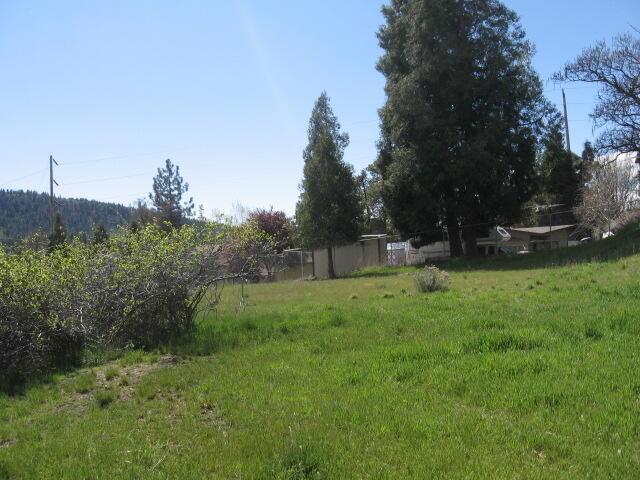 Property Photo:  Angle Street 13  OR 97601 