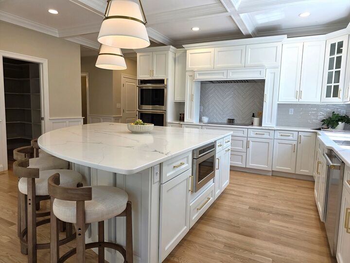 Property Photo:  18 Robinson Road  MA 02420 