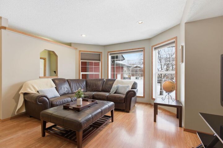 Property Photo:  305 Robert Street  AB T0L 2A0 