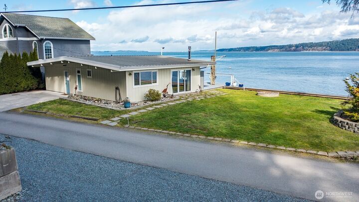 Property Photo:  3187  Shoreline Drive  WA 98282 