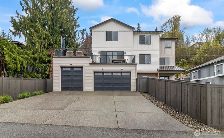 Property Photo:  914  6th Street  WA 98275 