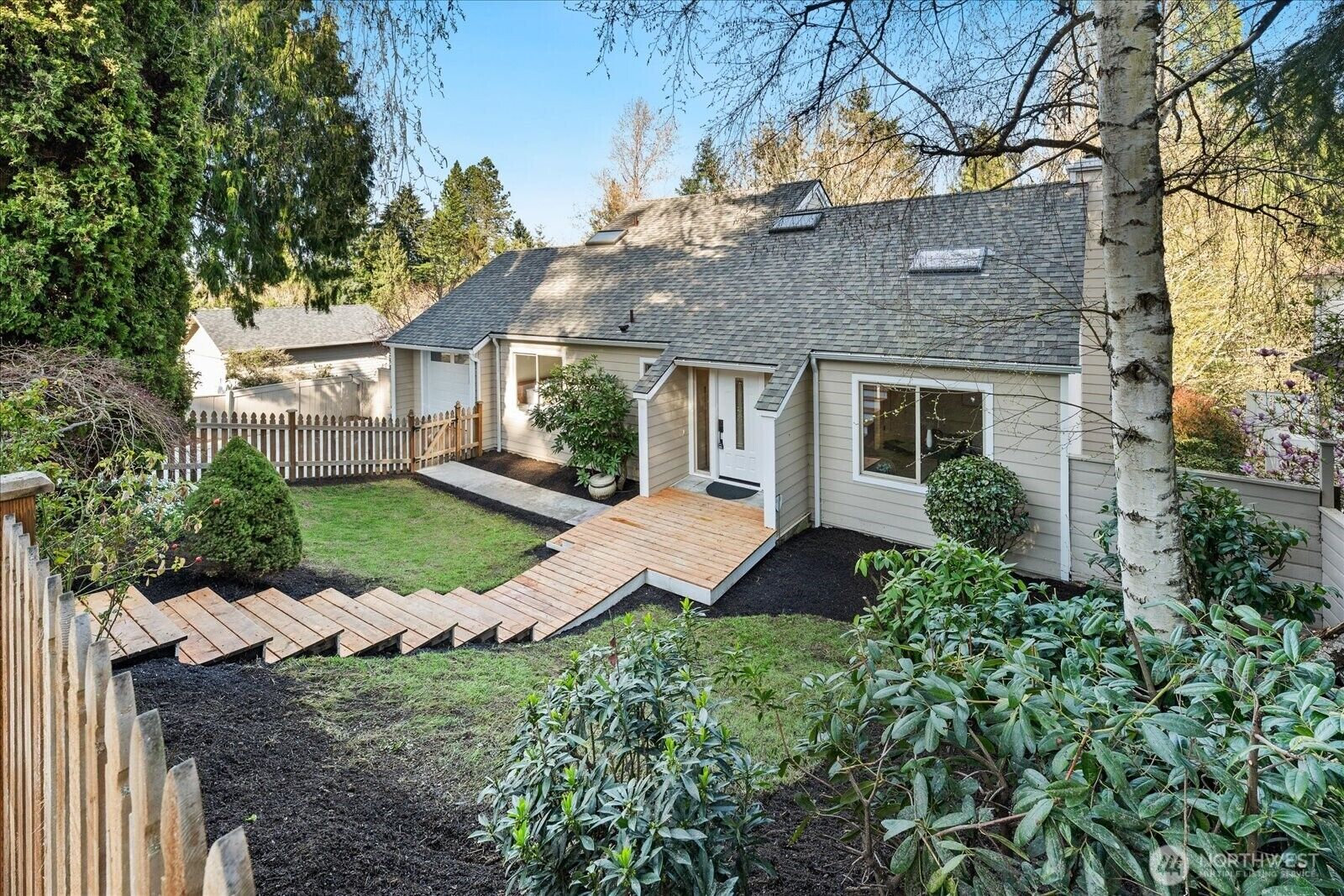 Property Photo:  16018  36th Avenue NE  WA 98155 