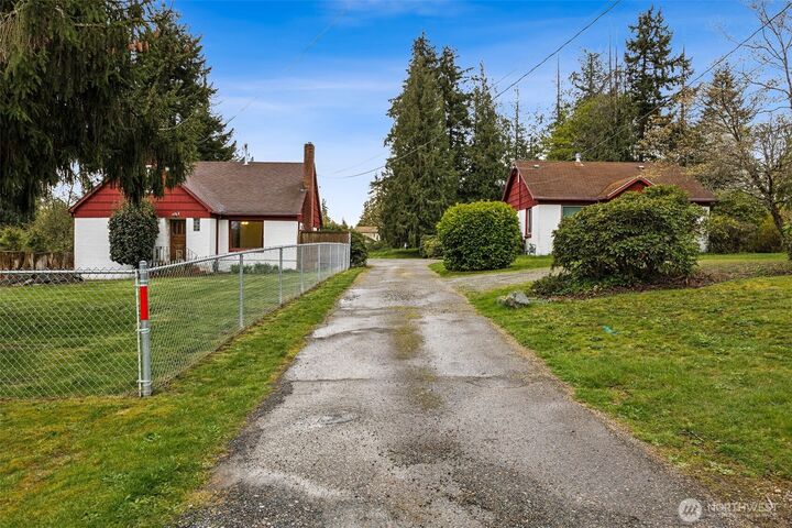 Property Photo:  6302  104th Street E  WA 98373 