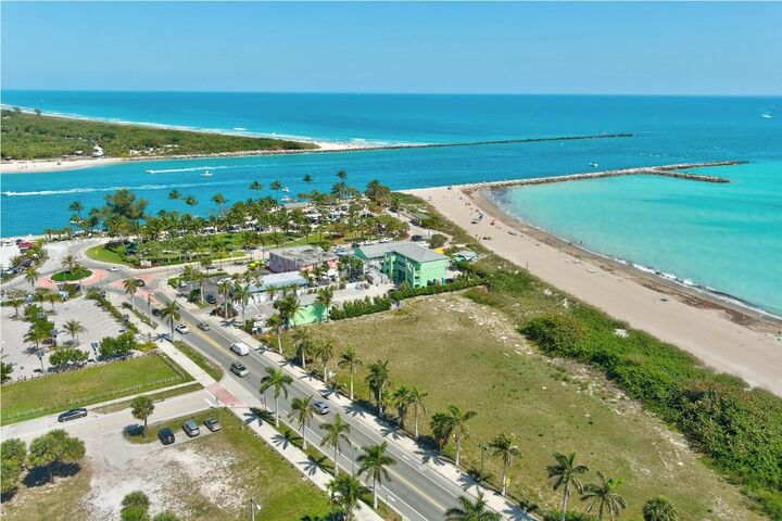 Property Photo:  355 S Ocean Drive 602  FL 34949 