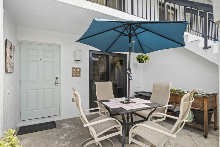 Property Photo:  1405 S Federal Highway 105  FL 33483 