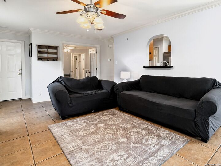 Property Photo:  9107 Laguna Hls  TX 78154 