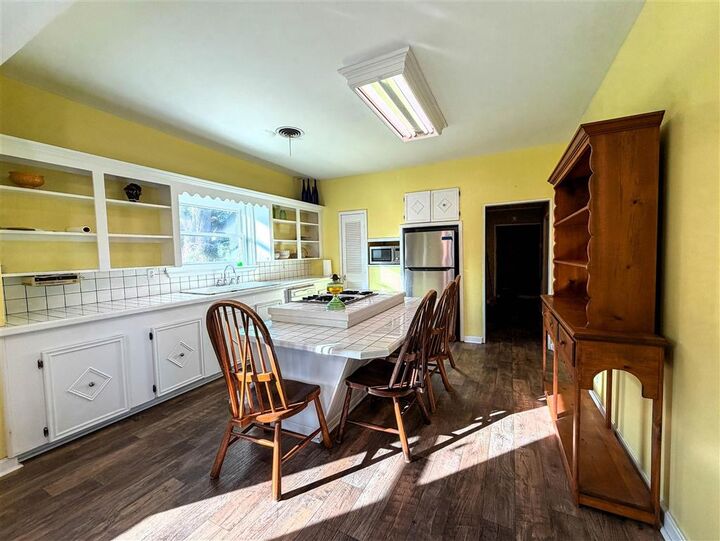 Property Photo:  965 W Main Street W  LA 70645 