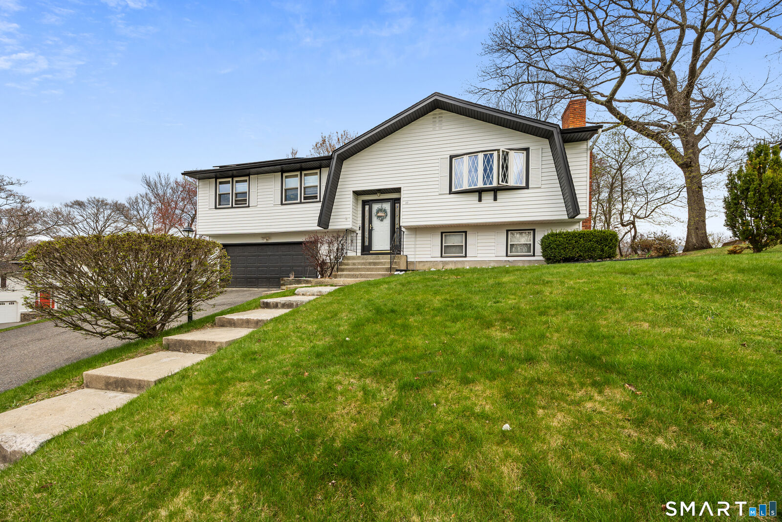 Property Photo:  62 White Birch Drive  CT 06708 