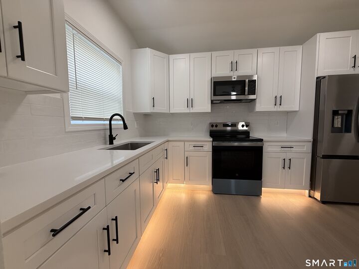 Property Photo:  8-12 Sterling Street  CT 06112 