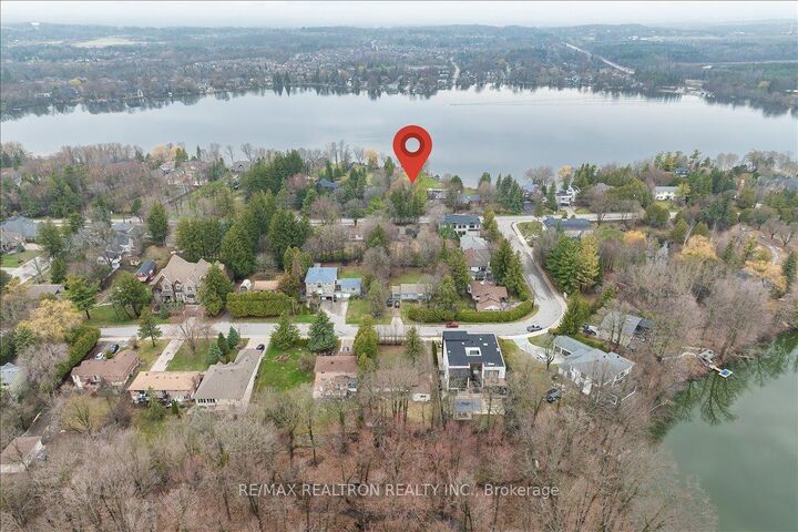 97 Park Crescent — photo 1