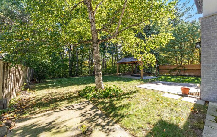 Property Photo: 1670 Caverly Court ON L5L 3L7