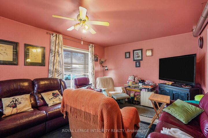 Property Photo: 259 Bishop Street N ON K0C 1A0