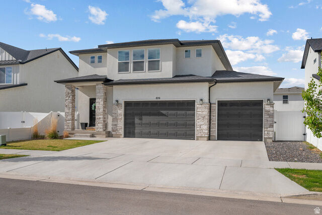 Property Photo: 826 W Walnut Bark Ln UT 84664