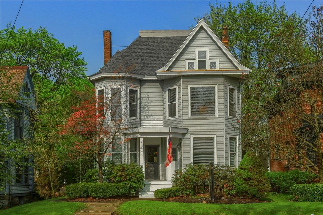 Property Photo:  409 N Jefferson St  PA 16101 