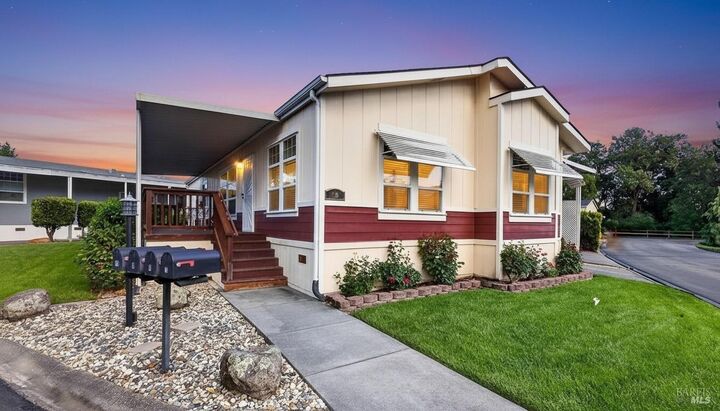 Property Photo:  10 Shamrock Circle  CA 95403 