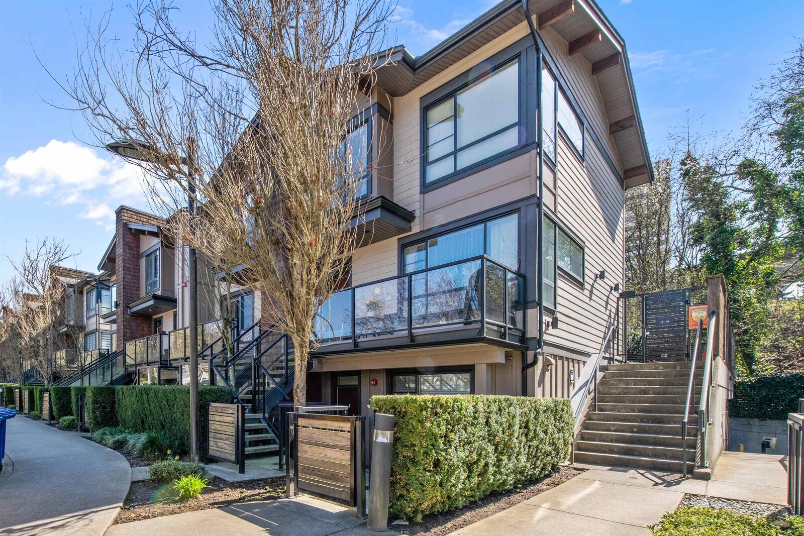 Property Photo:  3728 Thurston Street 1  BC V5H 0E6 
