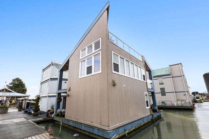 Property Photo: 3459 W River Road 13 BC V4K 4Y6
