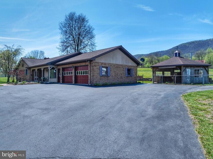 Property Photo:  2679 Raystown Road  PA 16650 