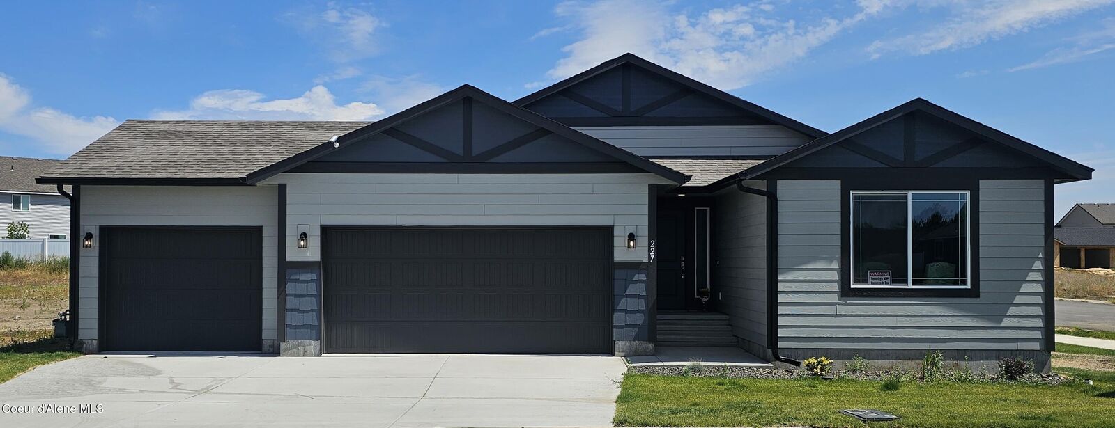 Property Photo:  227 S Treeline St  WA 99001 