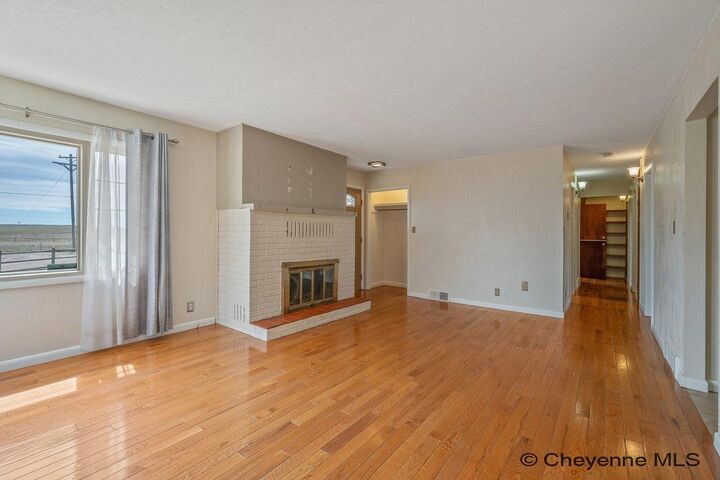Property Photo:  2418 S Fifth Ave  WY 82007 