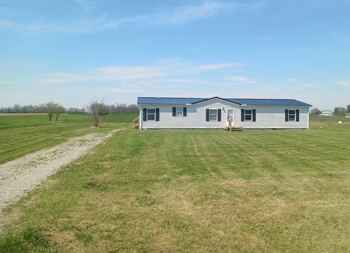 Property Photo:  4200 Camp Grove SE Road  OH 43160 