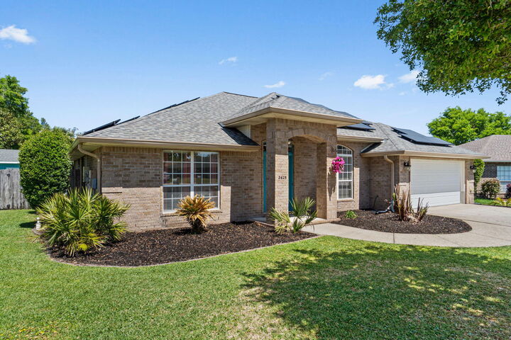 Property Photo:  2625 Stormy Circle  FL 32566 