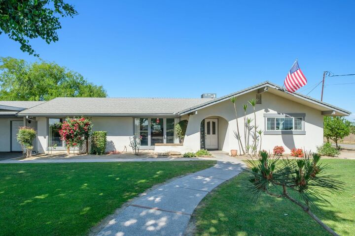 Property Photo:  8519 S Orange Avenue  CA 93725 