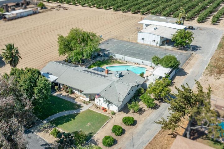 Property Photo: 8519 S Orange Avenue CA 93725