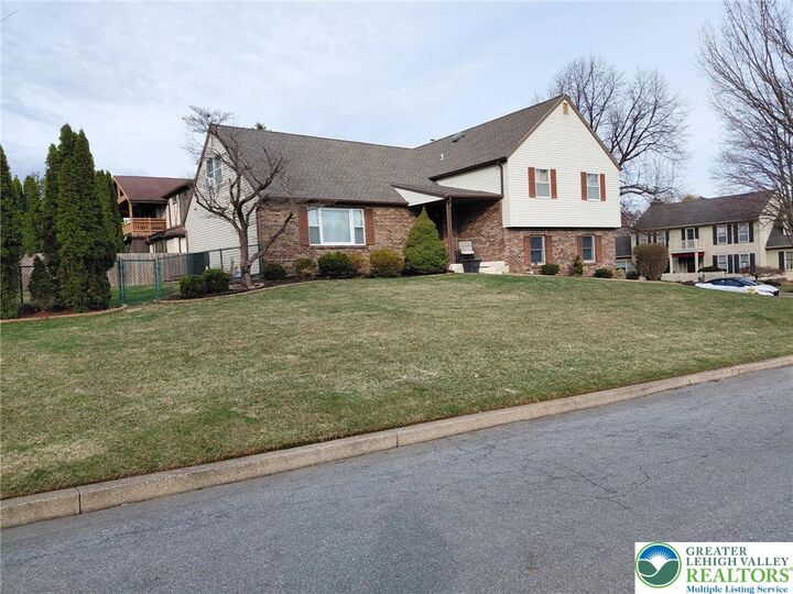 Property Photo:  2802 Windy Hill Road  PA 18103 