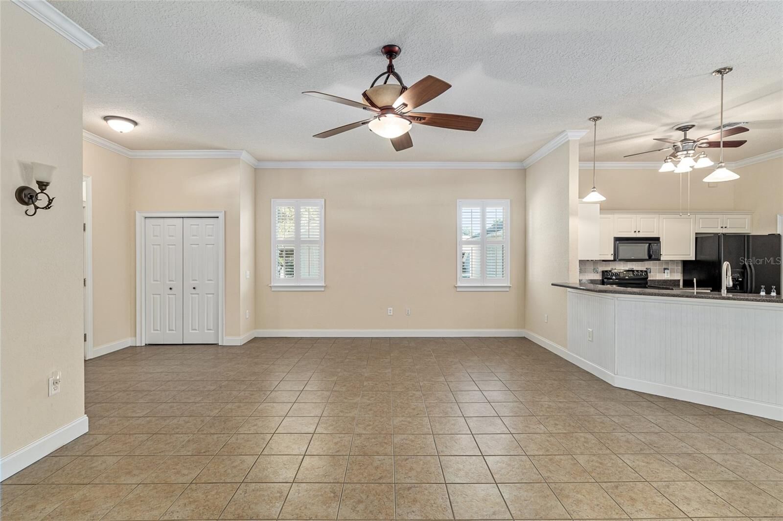 Property Photo:  16624 NW 165th Terrace  FL 32615 