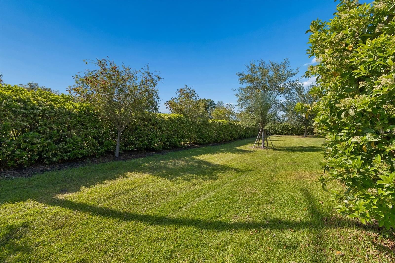 Property Photo:  1008 Siberian Glen  FL 34212 