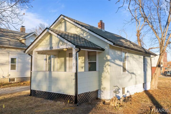 Property Photo:  434 Harrison Avenue  MO 63135 