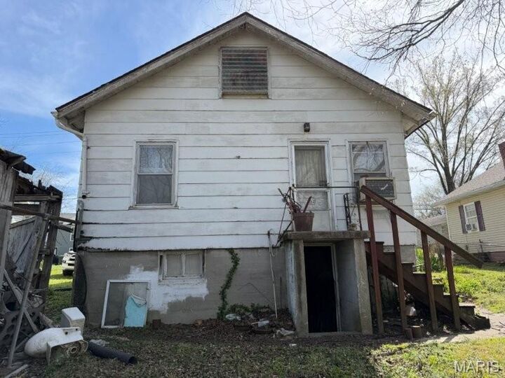 Property Photo:  407 Albert Street  MO 63703 