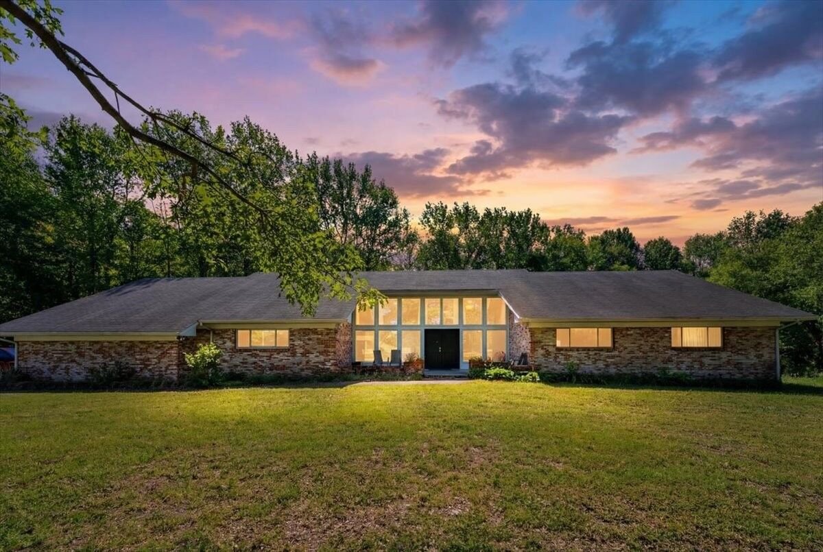 Property Photo:  4280 Hillsboro Viola Rd  TN 37355 