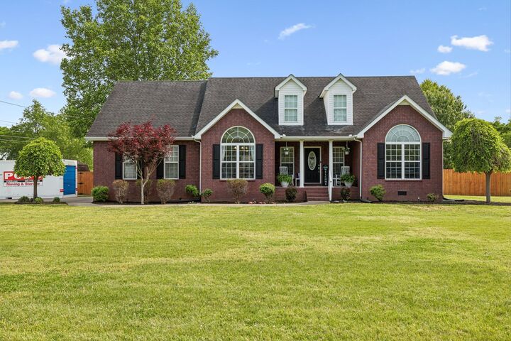 Property Photo:  105 Barvas Ln  TN 37085 