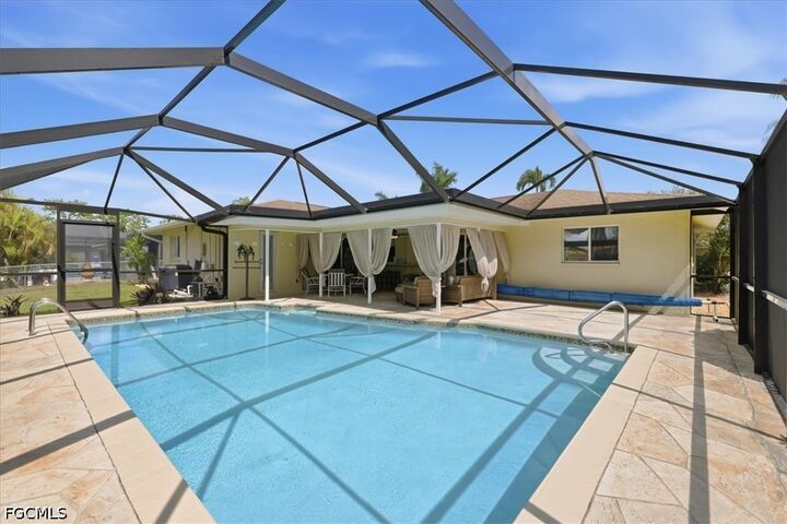 Property Photo:  3226 SE 2nd Avenue  FL 33904 