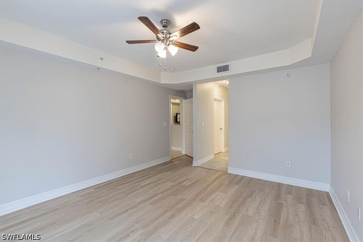 Property Photo:  1100 Pine Ridge Rd 204B  FL 34103 