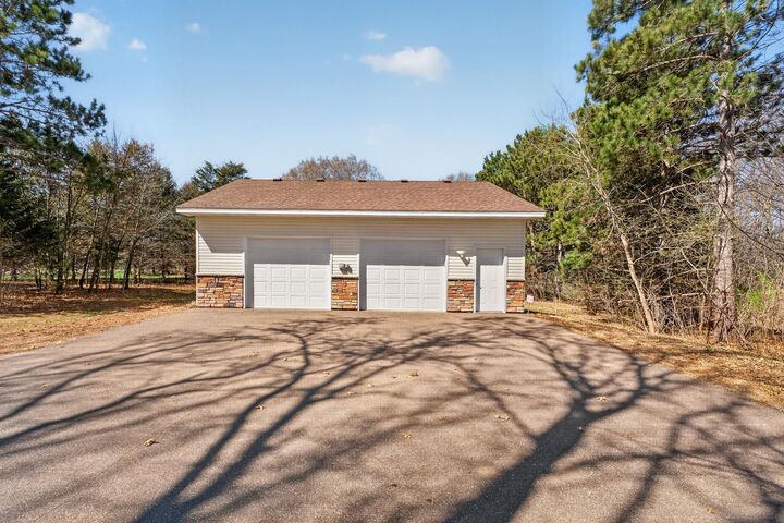 Property Photo:  2623 S Coon Creek Drive  MN 55304 
