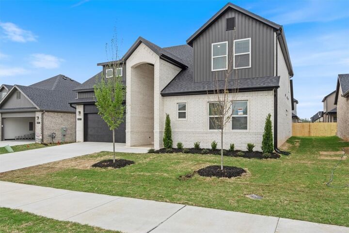 Property Photo:  6907 SW Orange Avenue  AR 72713 