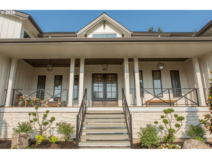 Property Photo:  10627 SE Paxton Ln  OR 97086 