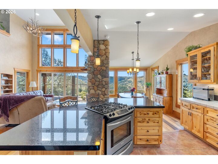 Property Photo:  115 Wahkiacus Heights Rd  WA 98670 