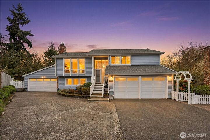 Property Photo:  4220  192nd Street SW  WA 98036 