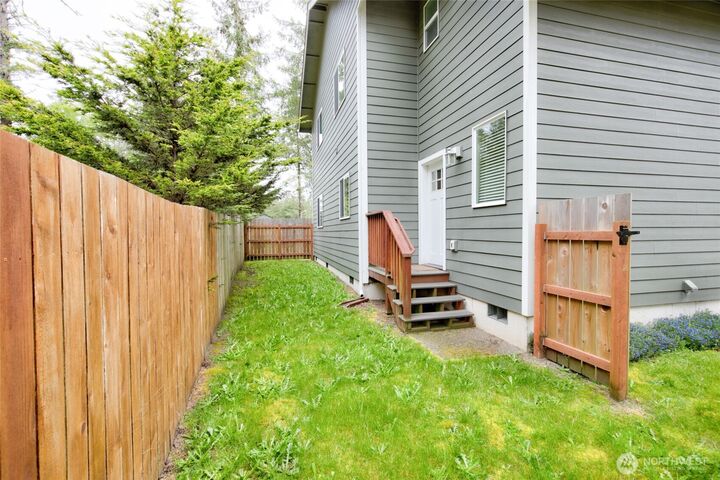 Property Photo:  181  Sunrise Avenue SE  WA 98569 
