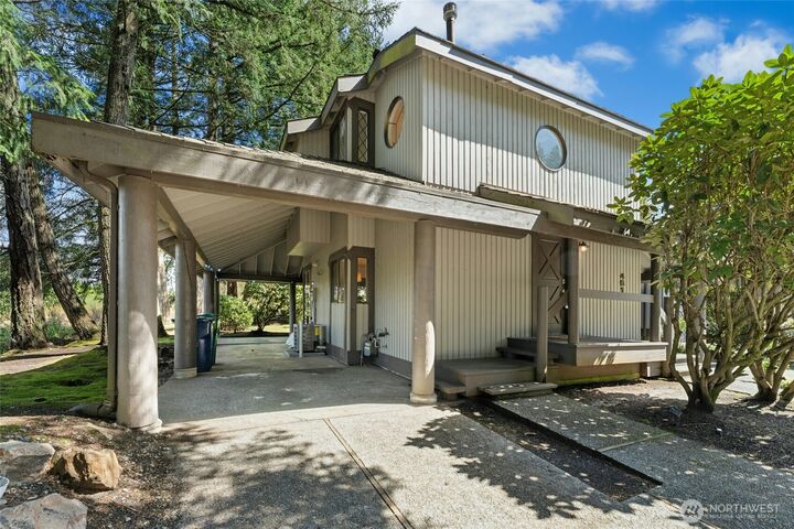 Property Photo:  4612  170th Place NE 11  WA 98052 