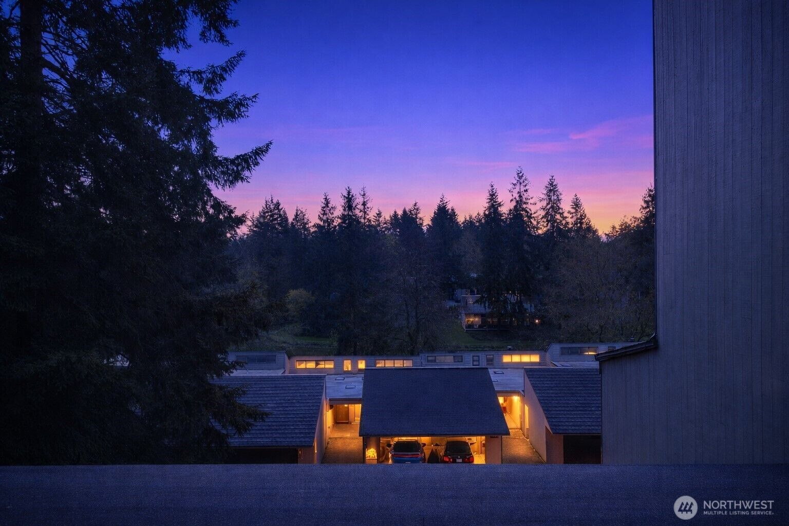 Property Photo:  6352  137th Place NE 259  WA 98052 